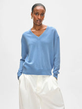 Load image into Gallery viewer, White + Warren Cashmere V Neck - Pink Sand, Soft Blue