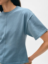 Load image into Gallery viewer, White + Warren Superfine Organic Cotton Waisted T-Shirt - Blue