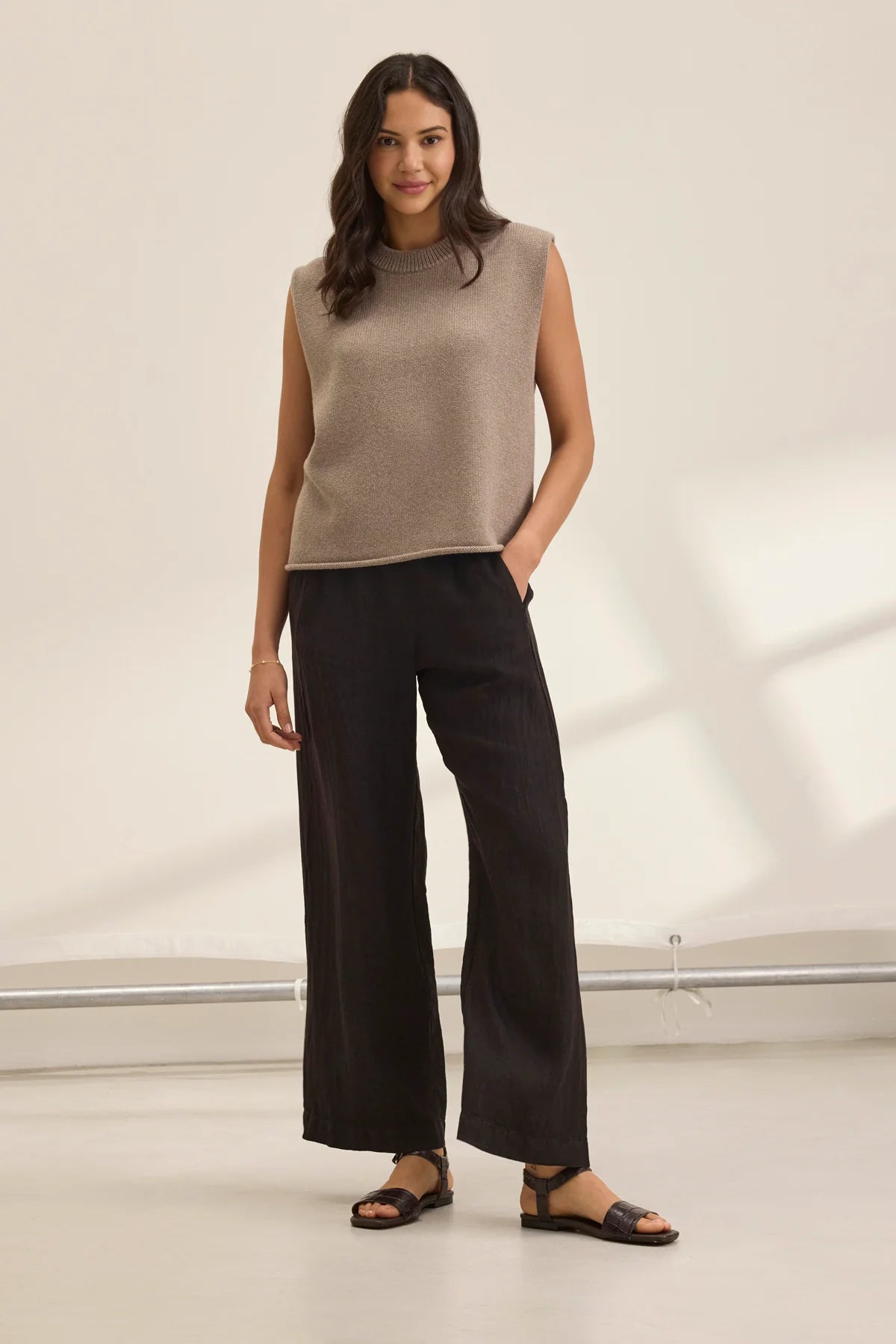 Velvet Stephanie Linen Pant - Black