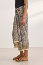 Load image into Gallery viewer, Velvet Sarong &quot;Multi&quot;