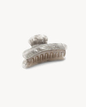 Load image into Gallery viewer, Machete Grande Heirloom Claw in Grey Shell