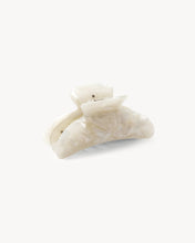Load image into Gallery viewer, Grande Heirloom Claw in White Shell