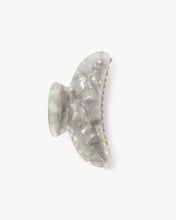 Load image into Gallery viewer, Machete Grande Heirloom Claw in Grey Shell