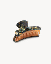 Load image into Gallery viewer, Machete Grande Heirloom Claw in Green Tortoise