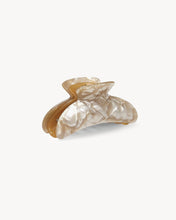 Load image into Gallery viewer, Machete Grande Heirloom Claw in Sand Shell