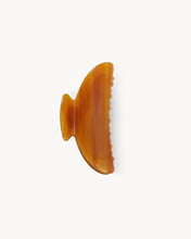 Load image into Gallery viewer, Machete Midi Heirloom Claw in Cognac