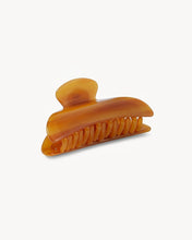 Load image into Gallery viewer, Machete Midi Heirloom Claw in Cognac