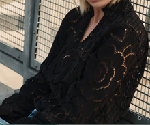 Load image into Gallery viewer, Cissa Victorian Venetian Embroidery-Noir