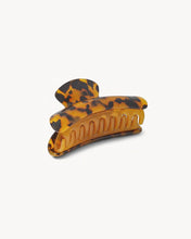 Load image into Gallery viewer, Machete Grande Heirloom Claw in Classic Tortoise