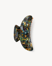 Load image into Gallery viewer, Machete Grande Heirloom Claw in Green Tortoise
